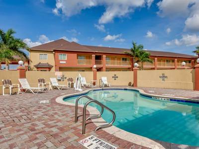 Texas Inn South Padre Island Airport Hotel