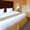 Holiday Inn Express Hotel & Suites Dallas Central Market Center