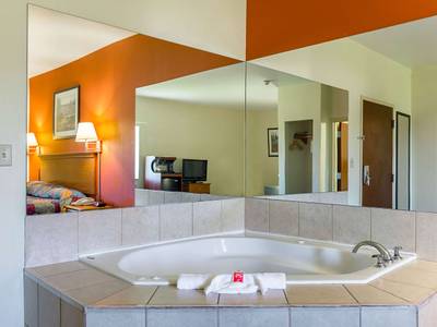 Econo Lodge Inn & Suites Pritchard Road North Little Rock