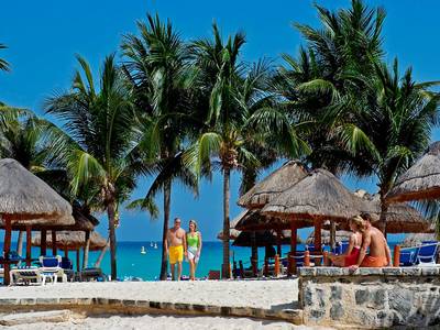 Sandos Playacar Family Section