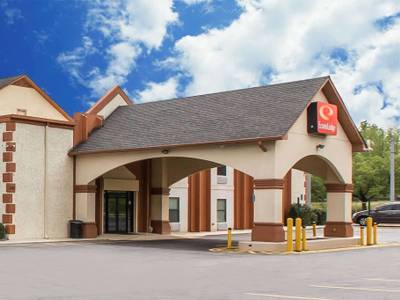 Econo Lodge At Six Flags