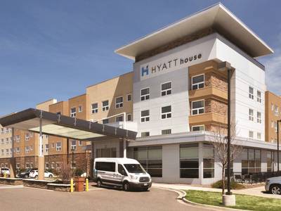 HYATT house Denver Airport
