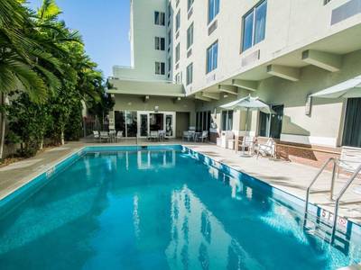 Comfort Suites Miami Airport North