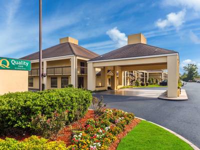 Quality Inn Coliseum