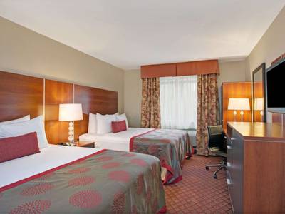 Ramada Staten Island Hotel