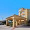 La Quinta Inn & Suites Houston Bush Intercontinental Airport East