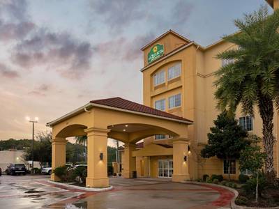 La Quinta Inn & Suites Houston Bush Intercontinental Airport East