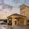 La Quinta Inn & Suites Houston Bush Intercontinental Airport East