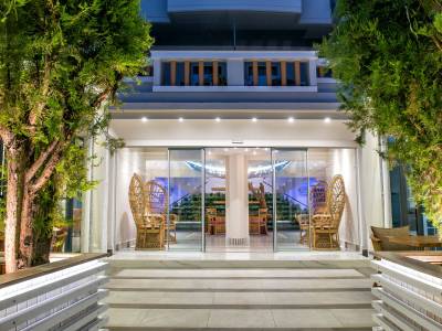 Senses Blue Boutique 