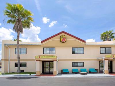 Super 8 Orlando International Drive