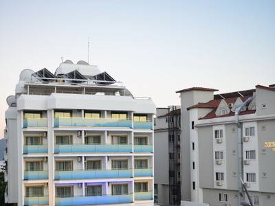 Oasis Hotel & Apartments