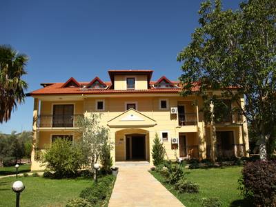 Gökcen Hotel & Apartments