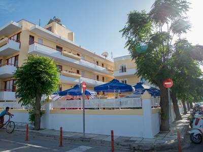 Erato Studios & Apartments