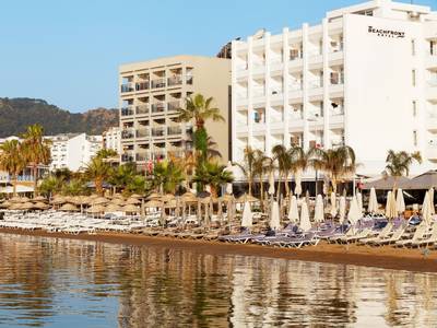 The Beachfront Hotel - Erwachsenenhotel