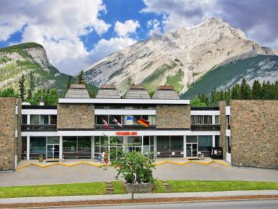 Banff Voyager Inn