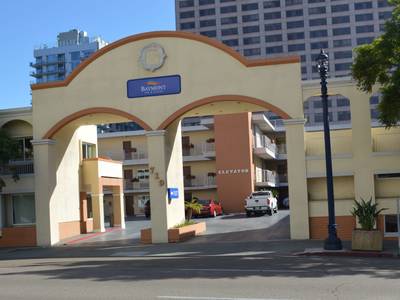 Baymont Inn & Suites San Diego Downtown