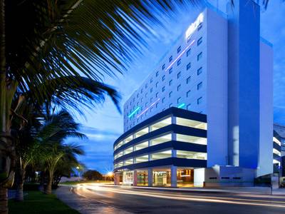 Aloft Cancun