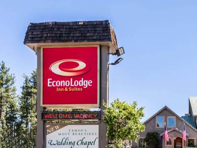 Econo Lodge Inn & Suites