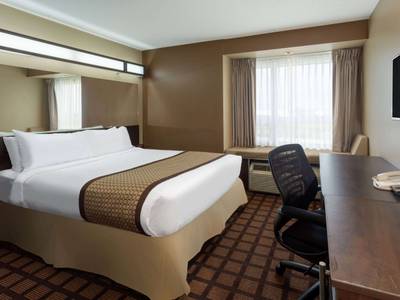 Microtel Inn & Suites By Wyndh