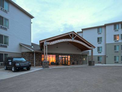 Ramada Williston