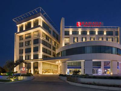 Ramada Hotel & Suites Kemalpasa