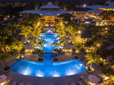 Indura Beach & Golf Resort Curio Collection by Hilton