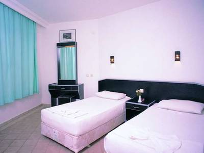 Gold Twins Family Beach Hotel