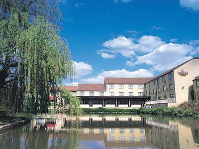 Travelodge Bath Waterside