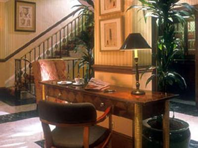 Jumeirah Lowndes Hotel