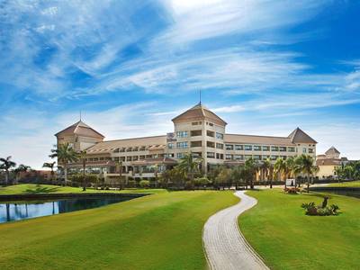 Hilton Pyramids Golf Resort