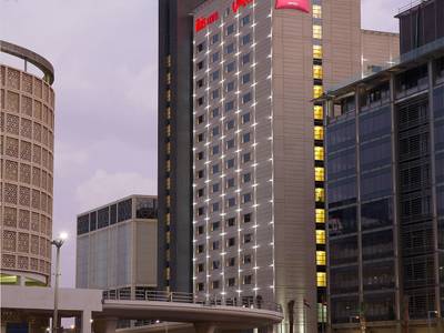 ibis One Central