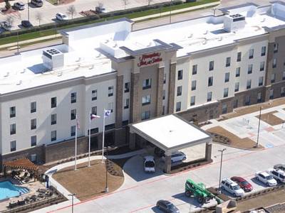 Hampton Inn & Suites Dallas-Ft.Worth Airport South