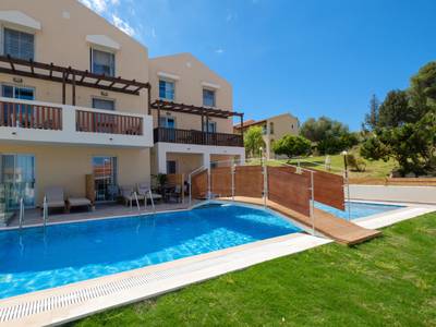 Akron Seascape Resort 