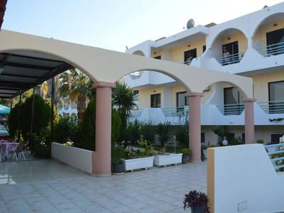 Tivoli Hotel & Apartments