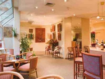 TRIBE Paris 17 Batignolles 