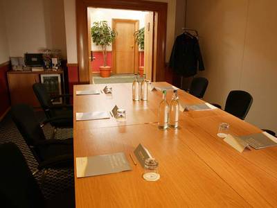 DoubleTree by Hilton Edinburgh Airport