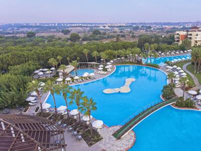 Lara Barut Collection