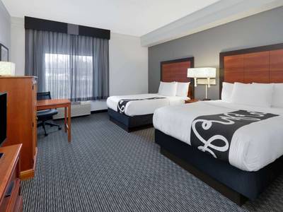 La Quinta Inn & Suites Dallas North Central