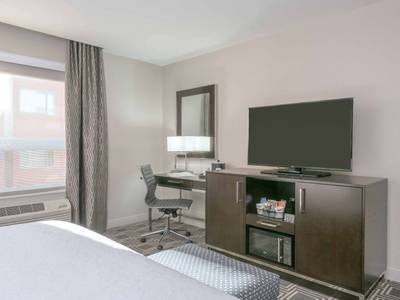 Hampton Inn & Suites Worcester