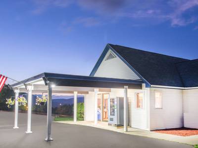 Travelodge Lake George