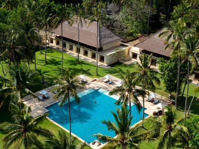 Alila Manggis (Foto)