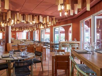 Hôtel ibis Hyères Plage Thalassa