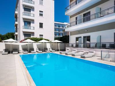 Angela Hotel Downtown Rooms 