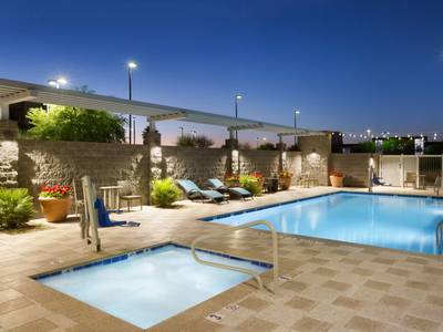 Home2 Suites Glendale/Westgate