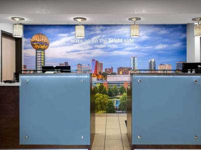 La Quinta Inn & Suites Knoxville Airport