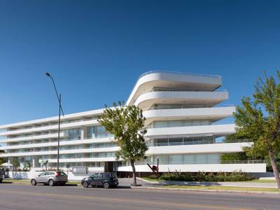 Hotel Dazzler Colonia