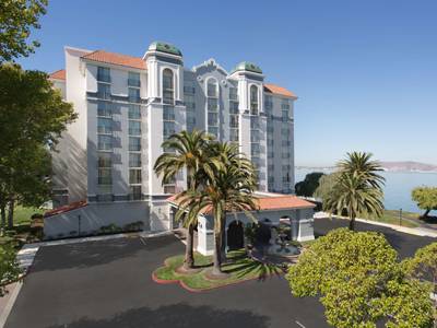 Embassy Suites by Hilton San Francisco Airport Waterfront