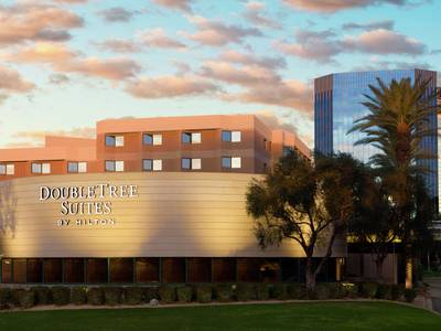 DoubleTree Suites by Hilton Phoenix