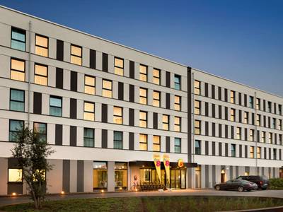 Super 8 by Wyndham Freiburg