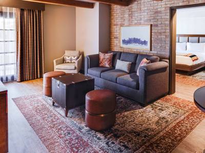 DoubleTree by Hilton San Antonio Airport